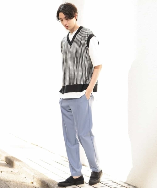 a.v.v（アーヴェヴェ）の「【2SET】5分袖カットソー付きVネックニットベスト（ベスト・メンズ・ホワイト/ライトグレー/ブラック・46/48）」の17枚目の写真