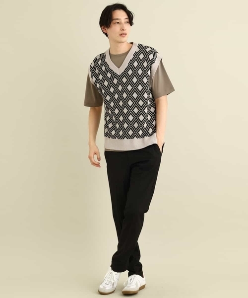 a.v.v（アーヴェヴェ）の「【2SET】5分袖カットソー付きVネックニットベスト（ベスト・メンズ・ホワイト/ライトグレー/ブラック・46/48）」の22枚目の写真