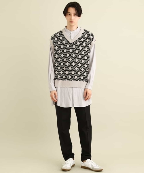a.v.v（アーヴェヴェ）の「【2SET】5分袖カットソー付きVネックニットベスト（ベスト・メンズ・ホワイト/ライトグレー/ブラック・46/48）」の19枚目の写真
