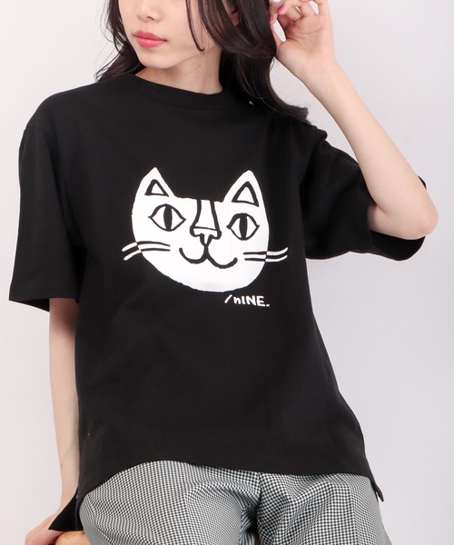 FUNALIVE(ファンアライブ)の「/nINE byおかべてつろうコラボ商品 猫フロッキープリントTシャツ(Tシャツ/カットソー・メンズ・ブラック/オフホワイト・L/S/M)」の1枚目の写真