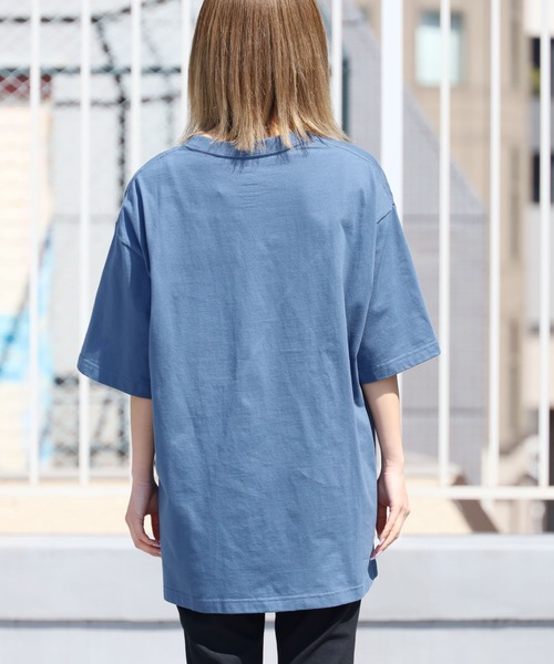 POLeR OUTDOOR STUFF（ポーラーアウトドアスタッフ）の「POLER/ポーラー SCRIPT PKT RELAX FIT TEE 半袖Tシャツ（Tシャツ/カットソー・メンズ・ブルー/ホワイト/ピンク・XL/M/L）」の5枚目の写真