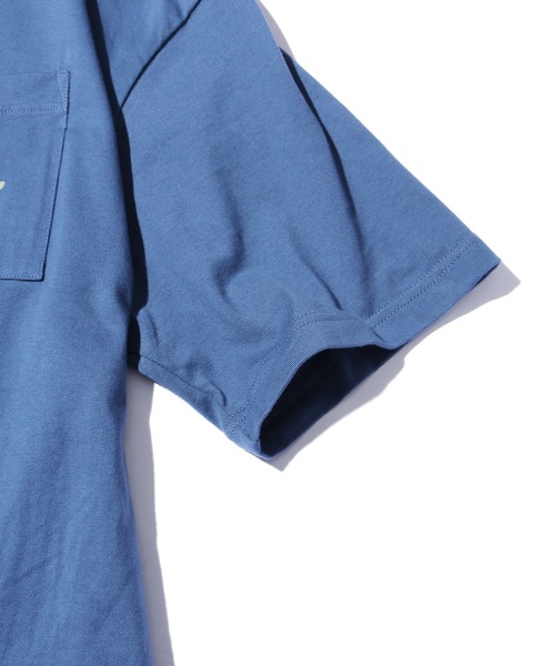 POLeR OUTDOOR STUFF（ポーラーアウトドアスタッフ）の「POLER/ポーラー SCRIPT PKT RELAX FIT TEE 半袖Tシャツ（Tシャツ/カットソー・メンズ・ブルー/ホワイト/ピンク・XL/M/L）」の10枚目の写真