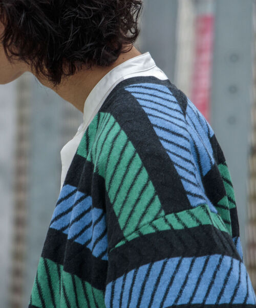 GLOSTER（グロスター）の「【GLOSTER/グロスター】ジオメトリック ジャガードカーディガン（カーディガン/ボレロ・メンズ・ブラック系その他/ブルー系その他/イエロー系その他・MEDIUM/LARGE）」の9枚目の写真