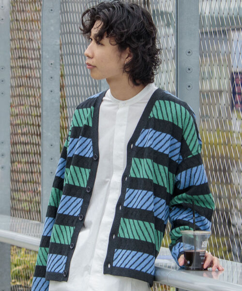 GLOSTER（グロスター）の「【GLOSTER/グロスター】ジオメトリック ジャガードカーディガン（カーディガン/ボレロ・メンズ・ブラック系その他/ブルー系その他/イエロー系その他・MEDIUM/LARGE）」の15枚目の写真