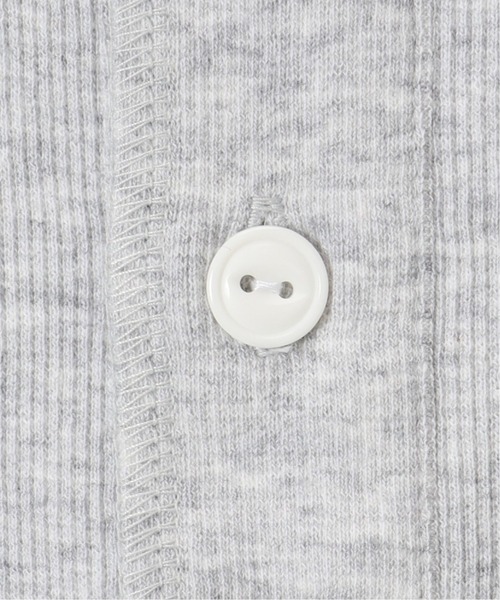 HANES(ヘインズ)の「【Hanes/ヘインズ】 BEEFY リブヘンリーネックTシャツ(Tシャツ/カットソー・メンズ・ホワイト/チャコールグレー・LARGE/X-LARGE)」の8枚目の写真