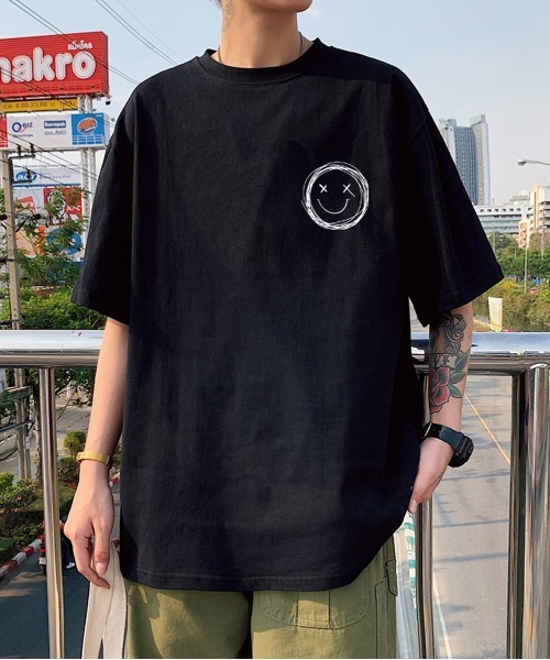 NEW GENTLEMAN（ニュージェントルマン）の「スマイル ワンポイント ビッグT（Tシャツ/カットソー・メンズ・ホワイト/ブラック/グレー/グリーン・M/L/XL）」の3枚目の写真