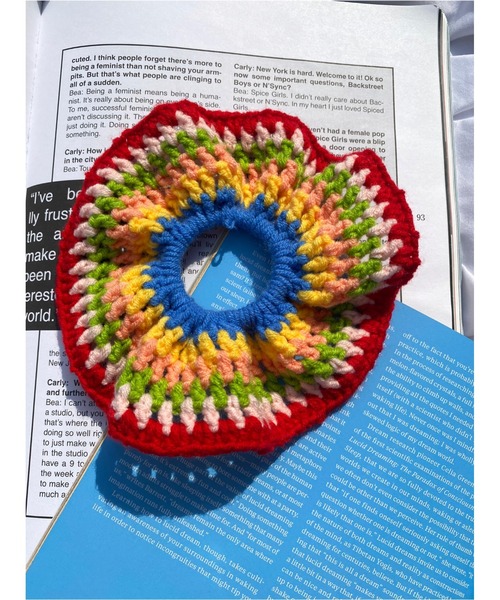 WC（ダブル シー）の「カラフルクロシェヘアゴム（ヘアゴム・レディース・ブラウン/レッド・FREE）」の2枚目の写真