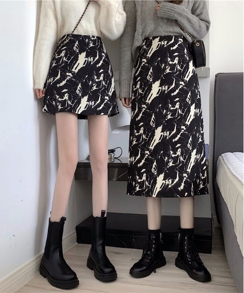 ibeul_(イベール)の「ニュアンスプリントストレートスカート(スカート・レディース・ブラック・S/M)」の2枚目の写真