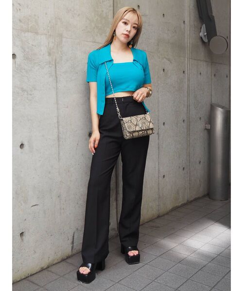 EVRIS（エヴリス）の「アンサンブルシャツニットトップス（ニット/セーター・レディース・ブラック/レッド/ブルー/アイボリー・FREE）」の21枚目の写真