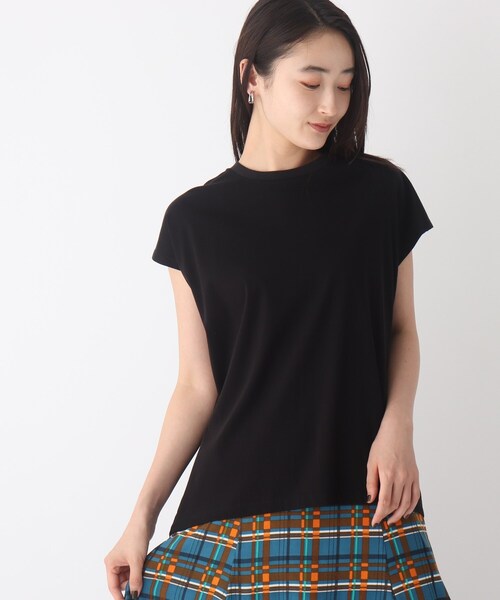 OPAQUE.CLIP（オペークドットクリップ）の「◆シルキースーピマ フレンチスリーブカットソー【WEB限定サイズ】（Tシャツ/カットソー・レディース・ブルー/チャコールグレー/ブラック/パープル系/ホワイト系/イエロー・38/36/42/40）」の3枚目の写真