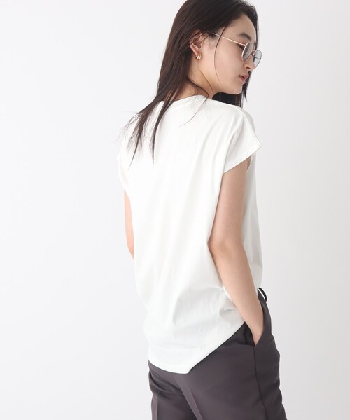 OPAQUE.CLIP（オペークドットクリップ）の「◆シルキースーピマ フレンチスリーブカットソー【WEB限定サイズ】（Tシャツ/カットソー・レディース・ブルー/チャコールグレー/ブラック/パープル系/ホワイト系/イエロー・38/36/42/40）」の9枚目の写真