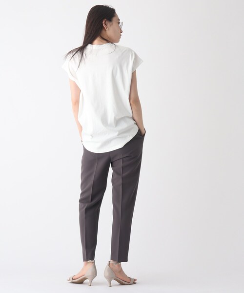 OPAQUE.CLIP（オペークドットクリップ）の「◆シルキースーピマ フレンチスリーブカットソー【WEB限定サイズ】（Tシャツ/カットソー・レディース・ブルー/チャコールグレー/ブラック/パープル系/ホワイト系/イエロー・38/36/42/40）」の12枚目の写真