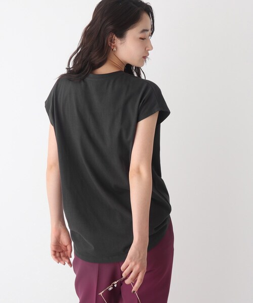 OPAQUE.CLIP（オペークドットクリップ）の「◆シルキースーピマ フレンチスリーブカットソー【WEB限定サイズ】（Tシャツ/カットソー・レディース・ブルー/チャコールグレー/ブラック/パープル系/ホワイト系/イエロー・38/36/42/40）」の14枚目の写真