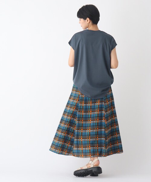 OPAQUE.CLIP（オペークドットクリップ）の「◆シルキースーピマ フレンチスリーブカットソー【WEB限定サイズ】（Tシャツ/カットソー・レディース・ブルー/チャコールグレー/ブラック/パープル系/ホワイト系/イエロー・38/36/42/40）」の19枚目の写真