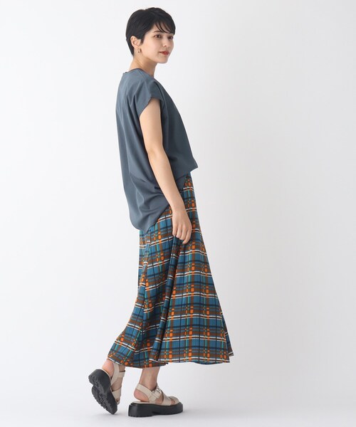 OPAQUE.CLIP（オペークドットクリップ）の「◆シルキースーピマ フレンチスリーブカットソー【WEB限定サイズ】（Tシャツ/カットソー・レディース・ブルー/チャコールグレー/ブラック/パープル系/ホワイト系/イエロー・38/36/42/40）」の20枚目の写真