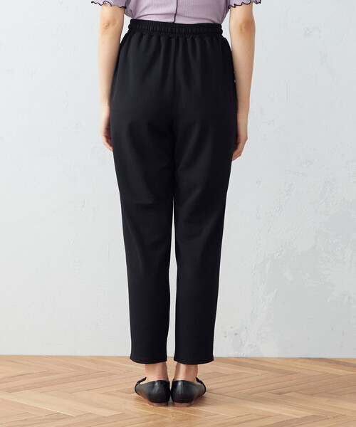 COMME CA ISM（コムサイズム）の「イージー　テーパードパンツ（その他パンツ・レディース・ブラック・MEDIUM/LARGE）」の7枚目の写真