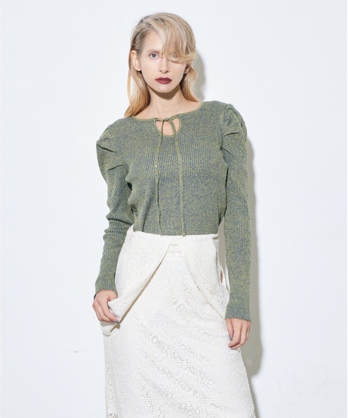 Solace（ソレイス）の「メランジミックスリブパワショルニットトップス / 前後2WAY（ニット/セーター・レディース・ベージュ/ブラック/イエロー/パープル・FREE）」の5枚目の写真