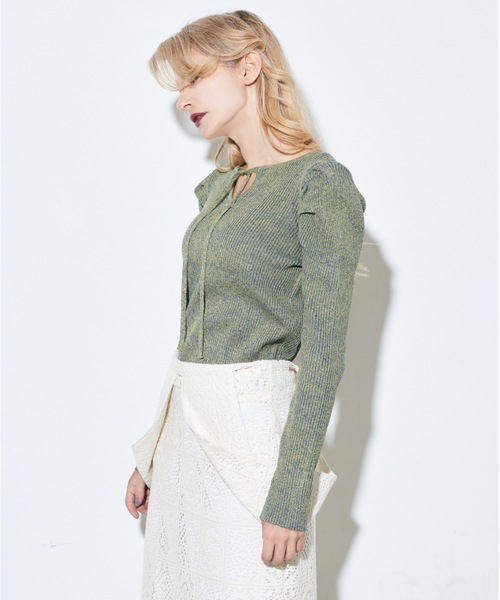 Solace（ソレイス）の「メランジミックスリブパワショルニットトップス / 前後2WAY（ニット/セーター・レディース・ベージュ/ブラック/イエロー/パープル・FREE）」の6枚目の写真