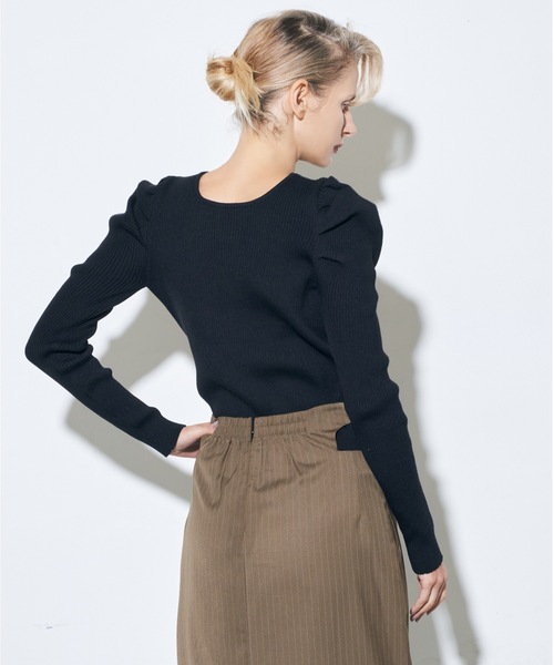 Solace（ソレイス）の「メランジミックスリブパワショルニットトップス / 前後2WAY（ニット/セーター・レディース・ベージュ/ブラック/イエロー/パープル・FREE）」の13枚目の写真