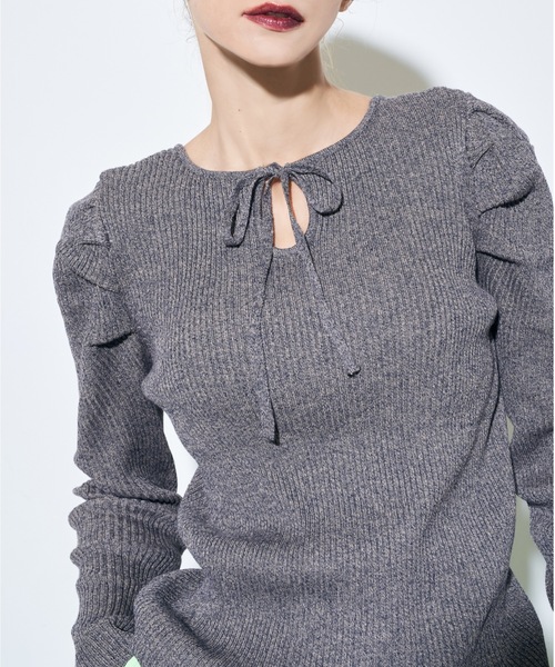 Solace（ソレイス）の「メランジミックスリブパワショルニットトップス / 前後2WAY（ニット/セーター・レディース・ベージュ/ブラック/イエロー/パープル・FREE）」の17枚目の写真