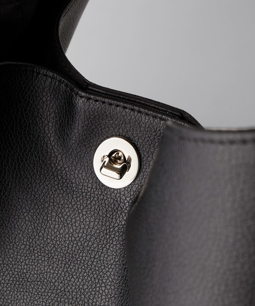 MONO-MART（モノマート）の「シンセティックレザー ビッグショルダー/トートバッグ（トートバッグ・メンズ・ブラック/グレー/アイボリー/ダークグリーン/ブラウン/ダークネイビー・FREE）」の20枚目の写真