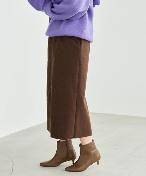 IENA（イエナ）の「フェイクスエードタイトスカート（スカート・レディース・ブラウン/ピンク/ネイビー・34/36/38）」の14枚目の写真