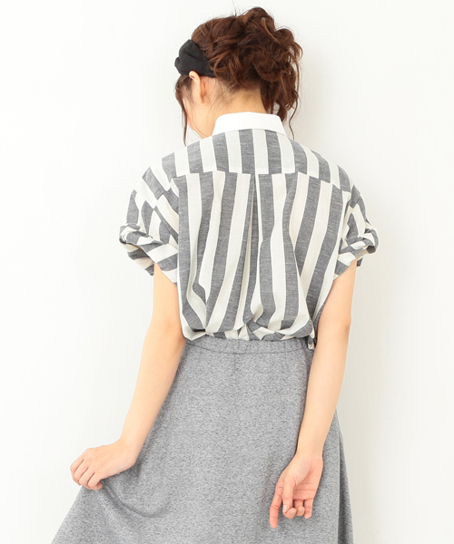 CAROLINA GLASER（カロリナ グレイサー）の「CAROLINA GLASER / ワイドストライプシャツ（シャツ/ブラウス・レディース・ブラック×ホワイト・ONE SIZE）」の7枚目の写真