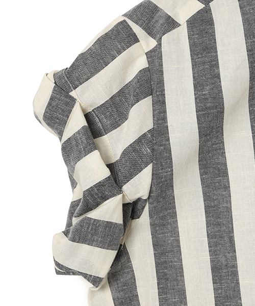 CAROLINA GLASER（カロリナ グレイサー）の「CAROLINA GLASER / ワイドストライプシャツ（シャツ/ブラウス・レディース・ブラック×ホワイト・ONE SIZE）」の2枚目の写真