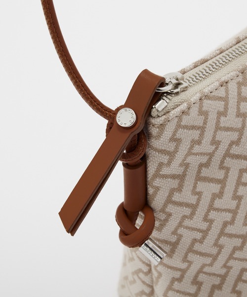 Uni&co. レザーショルダー キャメルカラー マグネット開閉 収納袋付き Uni&co. レザーショルダー キャメルカラー マグネット開閉 収納