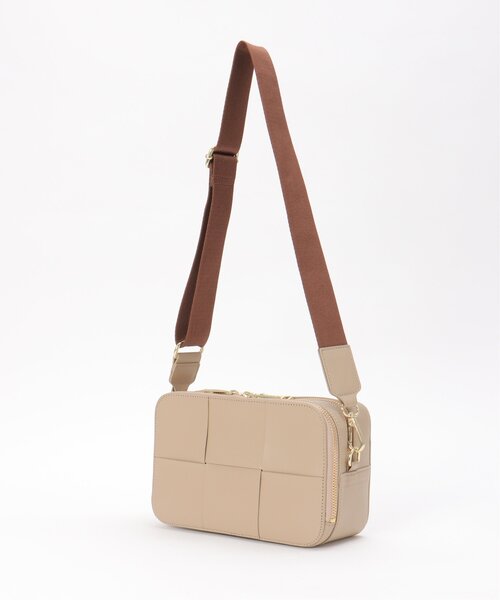 Anne  編み込みトリム クレセント 2WAY ショルダーバッグ SHIPS｜quaranciel: フロントフック 2way ショルダー バッグ