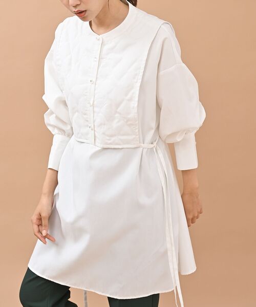 rps（アールピーエス）の「キルティングベストレイヤードＢＬＴＵ（チュニック・レディース・チャコールグレー/オフホワイト/グレイッシュベージュ・フリー）」の8枚目の写真