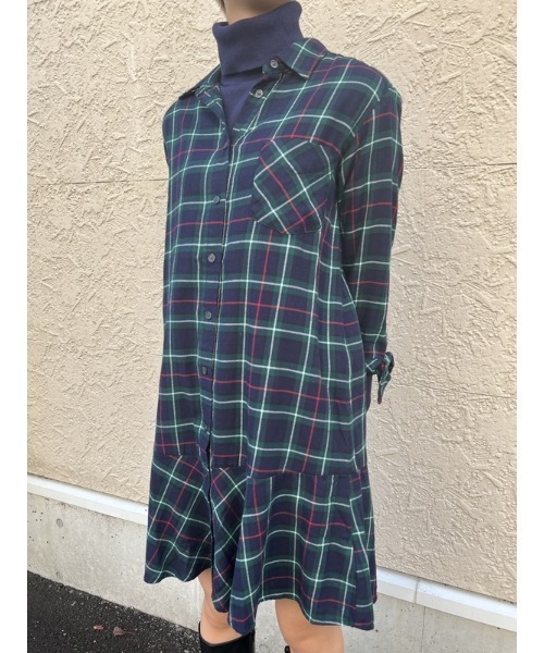 GAP(ギャップ)の「プレイド ラッフルフリルヘム シャツワンピース(ワンピース・レディース・ネイビー/レッド・XS/S/M/L/XXS)」の15枚目の写真