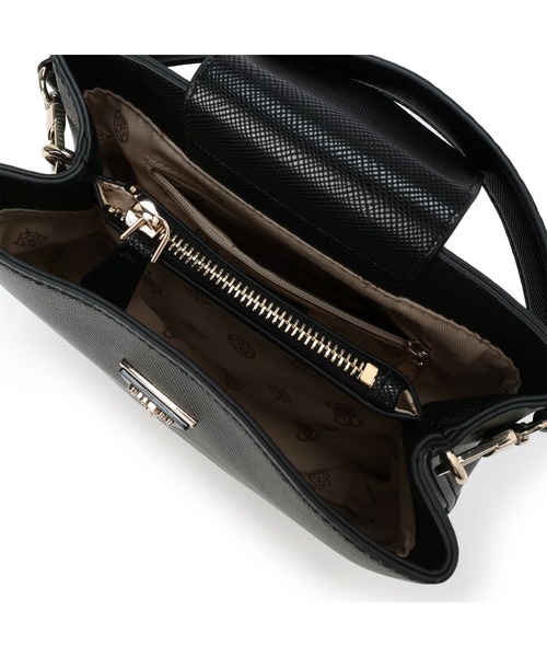 Guess(ゲス)の「ALEXIE Small Bucket(ハンドバッグ・レディース・ブラック・ONE SIZE)」の18枚目の写真
