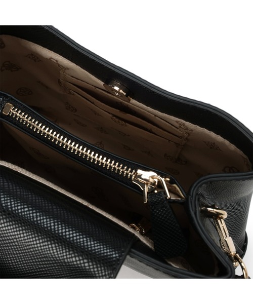 Guess(ゲス)の「ALEXIE Small Bucket(ハンドバッグ・レディース・ブラック・ONE SIZE)」の14枚目の写真