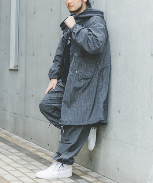 SUPERTHANKS(スーパーサンクス)の「チェックモッズコート(ユニセックス)BICCOLOR FOOD MODS COAT(モッズコート・メンズ・ブラック×ホワイト/ホワイト×ブラック・S/L/M)」の22枚目の写真