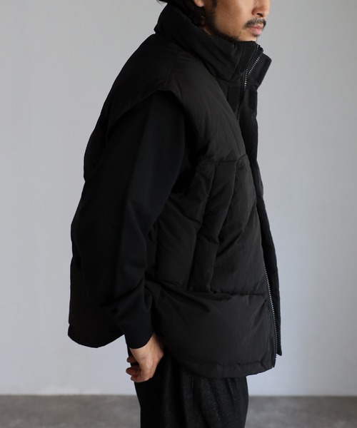 CREARE -LINO-（クレアーレリノ）の「スタンドカラー 中綿ベスト（ダウンベスト・メンズ・ブラック/ダークブラウン・M/L）」の15枚目の写真