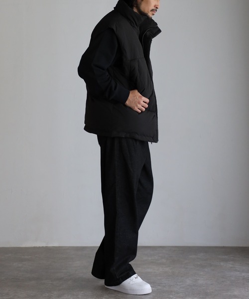 CREARE -LINO-（クレアーレリノ）の「スタンドカラー 中綿ベスト（ダウンベスト・メンズ・ブラック/ダークブラウン・M/L）」の20枚目の写真