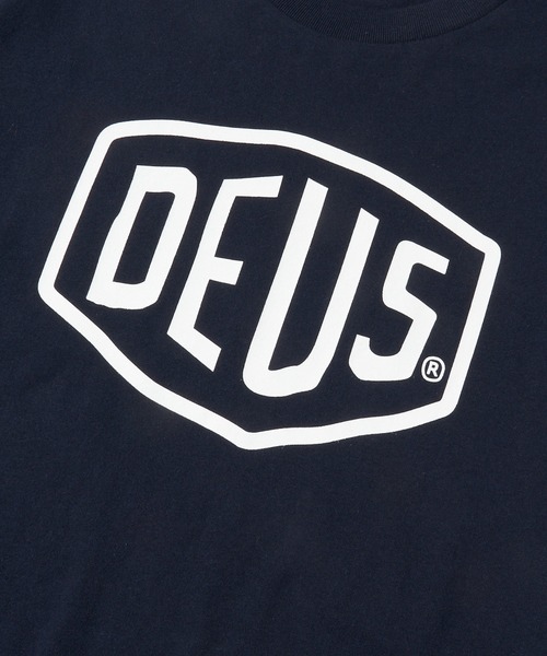 DEUS EX MACHINA(デウスエクスマキナ)の「SHIELD TEE(Tシャツ/カットソー・メンズ・ホワイト/ブラック/ネイビー・X-SMALL/MEDIUM/SMALL/LARGE/X-LARGE)」の17枚目の写真
