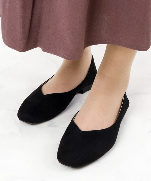 LibertyDoll(リバティードール)の「Liberty doll / 2WAY 踵が踏める スクエアトゥ Vカット フラットバブーシュパンプス (1168)(パンプス・レディース・ブラック/アイボリー/グレイッシュベージュ/ブラック系その他2/ブラック系その他/グレー/シルバー/ダークブラウン系/キャメル/ベージュ系その他/ホワイト/ダークブラウン/パイソン/モカ/ベージュ/ブラウン系その他・M/L/SS/S/LL/3L)」の5枚目の写真