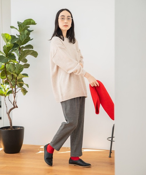 studio CLIP（スタディオクリップ）の「5Gふわふわパッチポケットプルオーバー（ニット/セーター・レディース・グレー/オフホワイト/ブルー・FREE）」の9枚目の写真