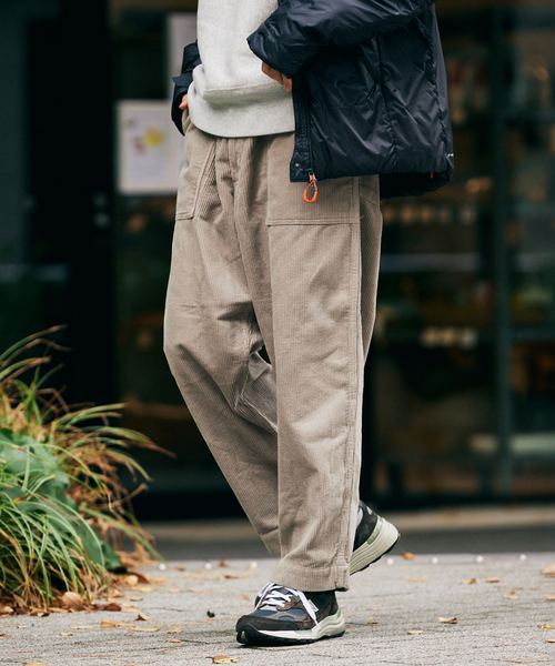 JOURNAL STANDARD(ジャーナルスタンダード)の「8W コーデュロイ ベイカーバルーンパンツ(その他パンツ・メンズ・ブラック系その他/グレー/アイボリー/カーキ/ブラウン・SMALL/MEDIUM/LARGE)」の7枚目の写真