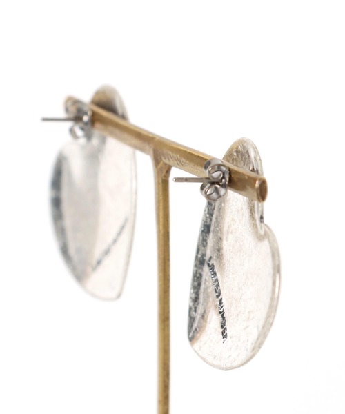 Cepica（セピカ）の「【LIMITED NUMBER / リミテッドナンバー】フラットハートピアス（ピアス（両耳用）・レディース・シルバー/ゴールド・FREE）」の12枚目の写真