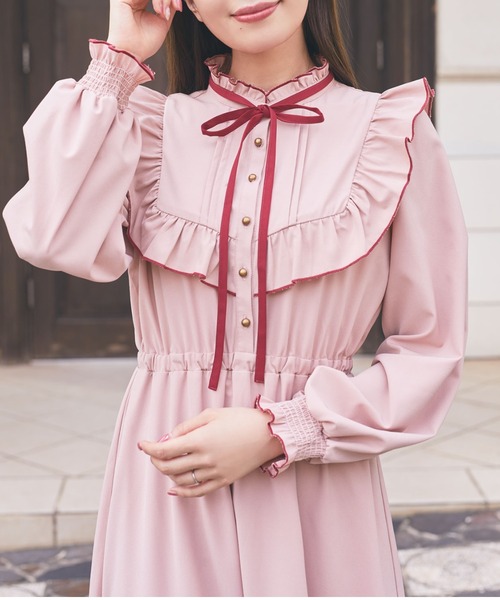 新品未使用 Areeam チェリーピンク ワンピース Areeam（アリーム）の「配色フリルワンピース（ワンピース