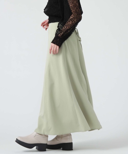 archives（アルシーヴ）の「バックレースアップスカート（スカート・レディース・モカ/グリーン/アイボリー/ブラック・MEDIUM）」の7枚目の写真