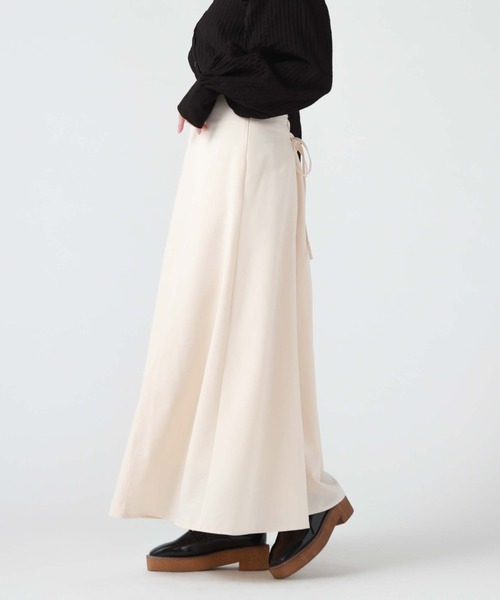 archives（アルシーヴ）の「バックレースアップスカート（スカート・レディース・モカ/グリーン/アイボリー/ブラック・MEDIUM）」の12枚目の写真