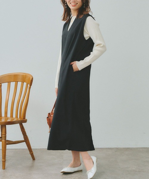 Chez toi（シェトワ）の「長袖シャリニットプルオーバー×Vネックワンピース（ワンピース・レディース・ブラック/ベージュ/インディゴブルー/アイボリー・FREE）」の6枚目の写真