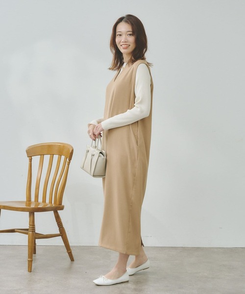 Chez toi（シェトワ）の「長袖シャリニットプルオーバー×Vネックワンピース（ワンピース・レディース・ブラック/ベージュ/インディゴブルー/アイボリー・FREE）」の11枚目の写真