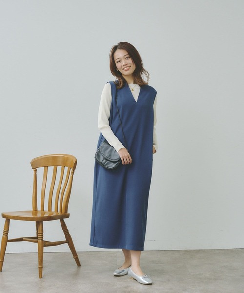 Chez toi（シェトワ）の「長袖シャリニットプルオーバー×Vネックワンピース（ワンピース・レディース・ブラック/ベージュ/インディゴブルー/アイボリー・FREE）」の8枚目の写真