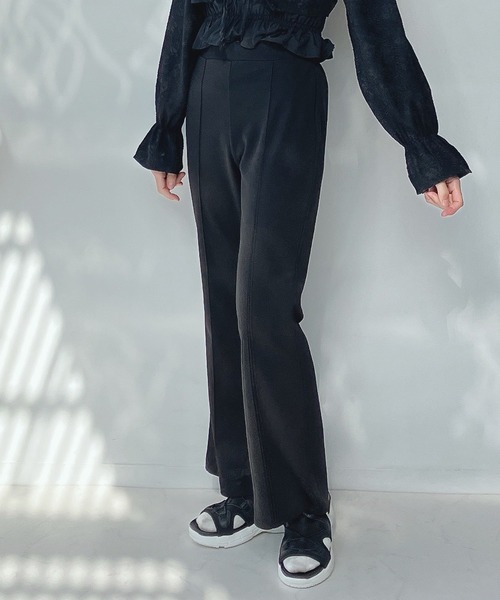 AS KNOW AS plus（アズノゥアズプラス）の「○ストレッチフレアパンツ（スラックス・レディース・ブラック/ピンク/ブルー/グリーン/モカ・FREE）」の2枚目の写真