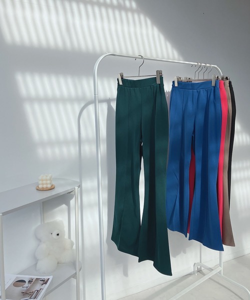 AS KNOW AS plus（アズノゥアズプラス）の「○ストレッチフレアパンツ（スラックス・レディース・ブラック/ピンク/ブルー/グリーン/モカ・FREE）」の9枚目の写真